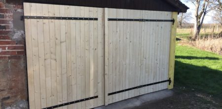 Portes et clotures bois extérieures